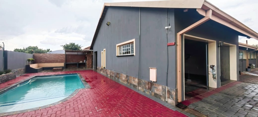 4 Bedroom Property for Sale in Potchefstroom North West